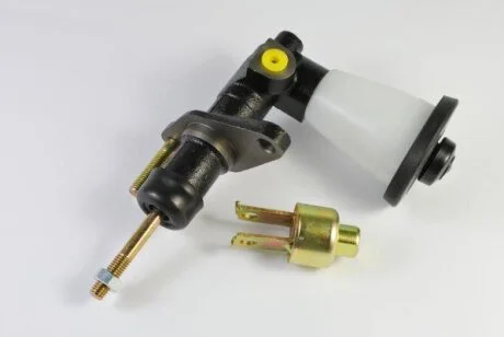 Головний циліндр зчеплення (19,05мм) TOYOTA 4 RUNNER I, HILUX V, LAND CRUISER 2.4/2.4D 11.84-07.97 ABE F92017ABE