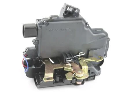 Замок задней левой двери Leon/Toledo/Superb/Octavia/Bora I/Golf IV/Passat B5 AND 31839005