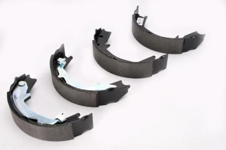 Гальмівна колодка HYUNDAI HIGHWAY, SANTA FÉ I, SANTA FÉ I/SUV, TUCSON KIA CADENZA II, SPORTAGE II 2.0-3.3 03.00- ATE 03.0137-3004.2