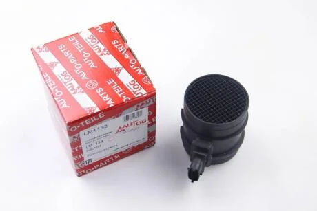 Розходомiр повiтря замiнено на LM1130 AUTLOG LM1133