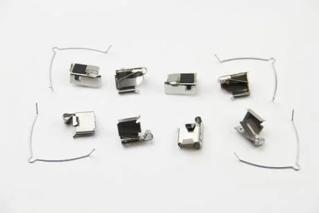 Монтажний к-кт гальмівних колодок пер. CAMRY/CARINA/COROLLA/RAV 4 91-01 AUTOFREN D42610A