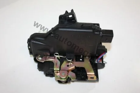 Замок дверей перед. прав. Seat Ibiza III/Leon 99-06/Skoda Octavia 98-10/VW Bora/Golf IV/ Multivan 03-15 AUTOMEGA 100020110