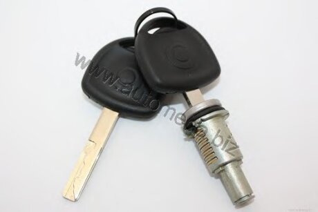 Замок передней двери (секрет с ключами) Opel Calibra Omega Vectra 89-03 AUTOMEGA 1051330013