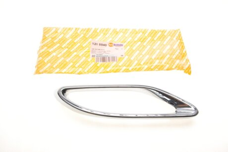 Накладка бампера заднього, права AUTOTECHTEILE 120 8840