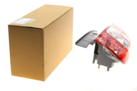 Фонарь задний Renault Duster 15-17 (R) AUTOTECHTEILE 503 0326