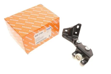 Ролик дверей зсувних правих верхній AUTOTECHTEILE 505 1724