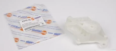 Крышка ролика правого стеклоподъемника AUTOTECHTEILE 8370.16