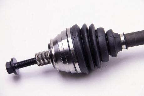 Привідний вал VW T4 94>03 Пр./Л. (-ABS) BGA DS9609