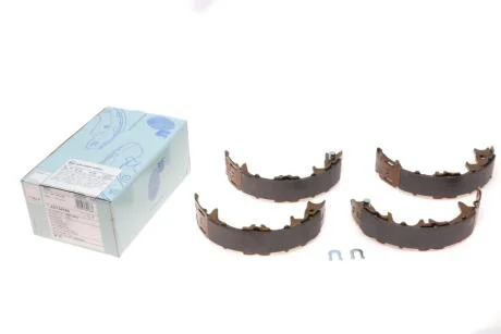 Комплект тормозных колодок, стояночная тормозная система BLUE PRINT ADT34168