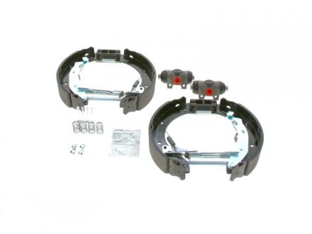 SUPERPRO Р/к заднього гальма (колодки+2цил.+установ. к-т) CITROEN Berlingo PEUGEOT RENAULT BOSCH 0 204 114 556