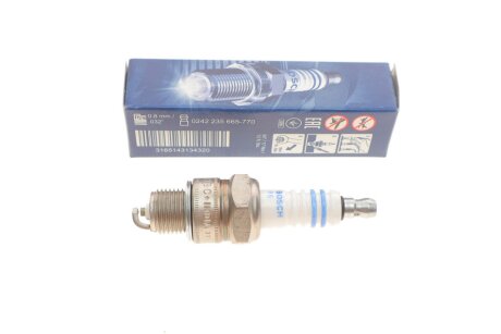Свеча зажигания Opel Admiral Askona Commodore Corsa Kadet Manta Monza BOSCH 0 242 235 665