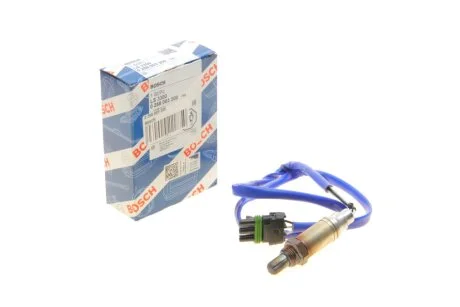 Лямбда-зонд (кількість дротів 3, 910мм) (перед каталізатором) CHEVROLET VECTRA OPEL ASCONA C, ASTRA F, CALIBRA A, CORSA A, KADETT E, KADETT E COMBO, KADETT E/KOMBI, MONZA A, OMEGA A 1.2-3.0 08.84- BOSCH 0 258 003 300