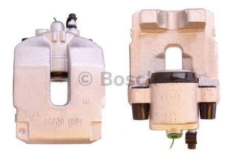 Супорт заднiй правий BOSCH 0 986 135 495