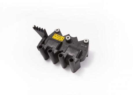 Котушка запалювання Fiat Doblo/Lancia Delta II (836) 1.6 16V 95- BOSCH 0 986 221 003