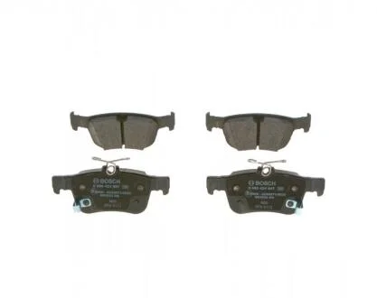 Комплект гальмівних колодок з 4 шт. дисків BOSCH 0986424807