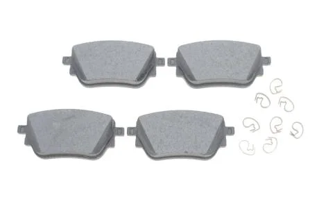 Комплект гальмівних колодок задн (з шумопоглинаючою пластиною з інструкцією по монтажу), MERCEDES A (V177), A (W177), B SPORTS TOURER (W247), CLA (C118), CLA SHOOTING BRAKE (X118) 1.3-2.0H 03.18- BOSCH 0986424889