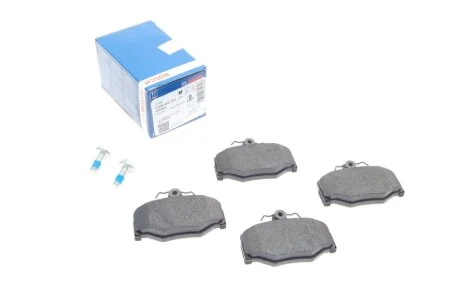 Комплект гальмівних колодок задн (з болтами з комплектуючими з пружиинами з шумопоглинаючою пластиною), NISSAN ALMERA II, ALMERA TINO, PRIMERA 1.5-2.2D 06.90-11.06 BOSCH 0 986 460 993