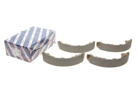 Комплект гальмівних колодок BOSCH 0 986 487 464