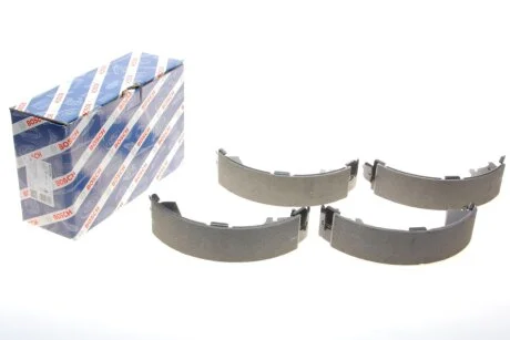 Комплект гальмівних колодок BOSCH 0 986 487 743