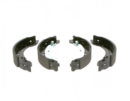 Гальмівні колодки, барабанні 203mm 1.1-1.5 Forfour 04-06/Colt 1.1.-1.5 04-12 BOSCH 0 986 487 746