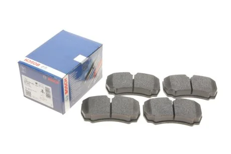 Комплект гальмівних колодок з 4 шт. дисків BOSCH 0 986 494 953