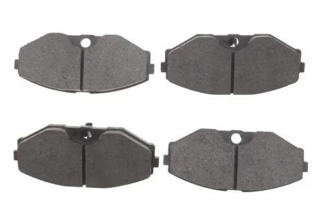 Комплект гальмівних колодок з 4 шт. дисків BOSCH 0 986 495 147