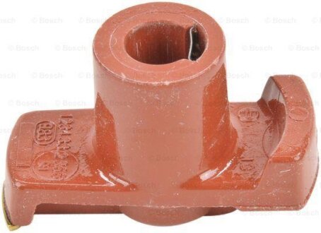 Распределитель зажигания MB W124/201 2,0/2,3,SAAB 900/9-3 2,0/2,3 BOSCH 1 234 332 366
