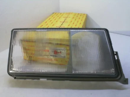 Скло фари W124 BOSCH 1 305 620 978
