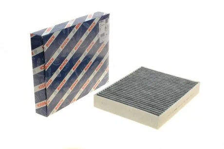 Фильтр салона угольнAudi Q7 10-/VW Touareg 3.0 V6 TDI 11-/Porsche Cayenne II 10- BOSCH 1 987 435 512