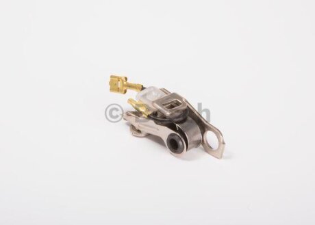Комплект контактів, розподільник запалювання BOSCH 9 231 081 332