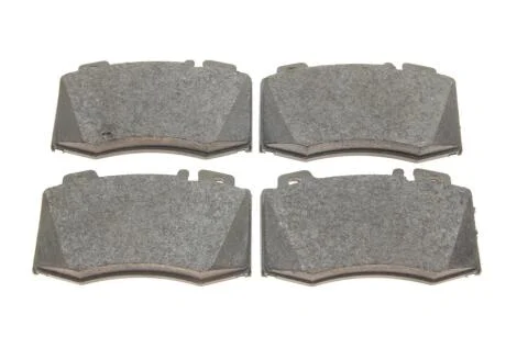 Гальмівні колодки дискові MERCEDES C(W203,C203)/E(W211) "F "00-11 Delphi LP1828