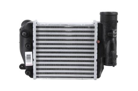 Радіатор наддуву DENSO DIT02025