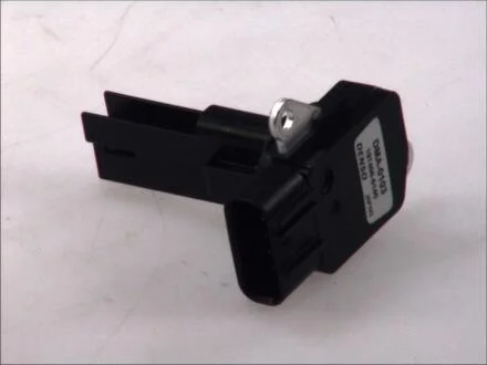 Витратомір повітря б/к LAND ROVER/VOLVO Range Rover/S80 "3,0-5,0 "07-18 DENSO DMA-0103
