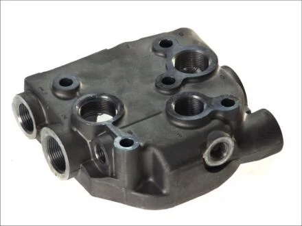 Головка блоку циліндрів DT 4.60875