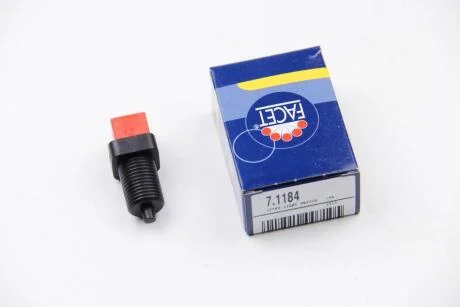 Датчик включения заднего хода Citroen Jumpy / Peugeot Expert 96-&gt, FACET 7.1184