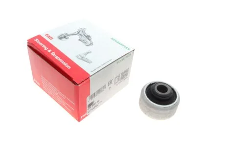 Сайлентблок переднього важеля FAG 829 0357 10