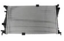 Радіатор двигуна Opel Vivaro A Renault Trafic II 2.0D 01.06- FAST FT55569