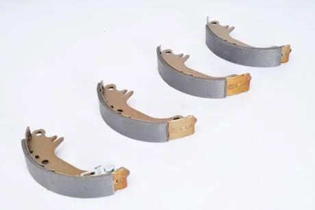 Комплект барабанних гальмівних колодок FERODO FSB188