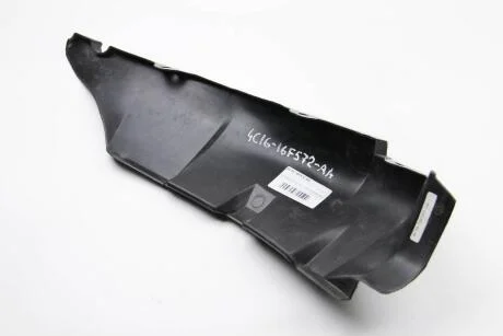 Защита пер. крыла (экран от влаги) FORD 4C16 16F572 AA