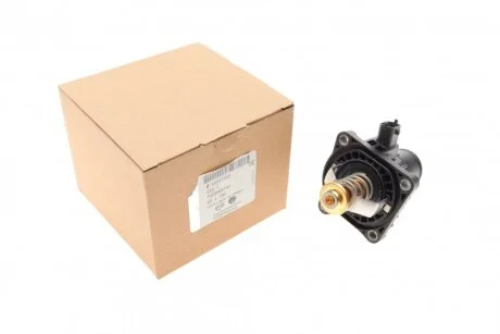 Термостат (в корпусе с датчиком температуры) без прокладки 1338257 1338372 55564891 55578419 96984104 96980318 A16XER A16XNT A18XER A18XEL OPEL Astra-J Zafira-C Insignia Mokka 25193683 555 GM 55587349