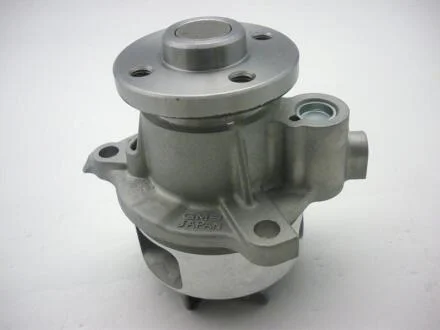 Насос водяной двигателя GMB GWD51A