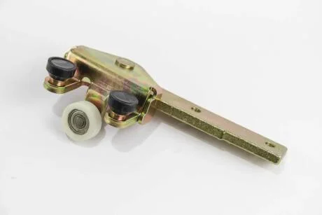 Ролик зсувних дверей MB Vito (W638) 96-03 нижн. (+кроншт.) GOODREM RM8036