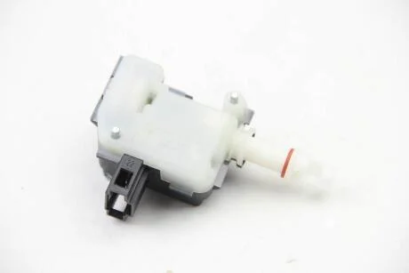 VW Регулировочный элемент центрального замка Audi A3,Skoda Octavia,SuperB,Golf IV,Jetta III,Passat, HELLA 6NW 007 546-071