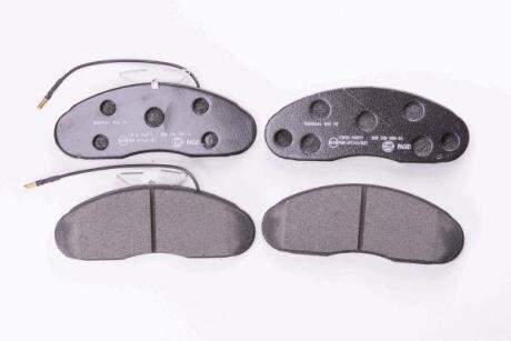 Комплект гальмівних накладок, дискове гальмо HELLA 8DB 355 005-341