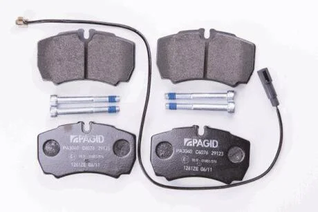 Гальмівні колодки зад. Transit 06-14 2.2 TDCi (спарка) HELLA 8DB 355 005-421