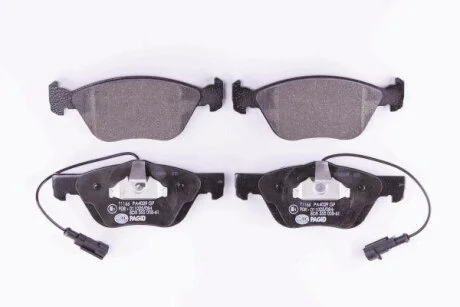 Комплект гальмівних накладок, дискове гальмо HELLA 8DB 355 008-611