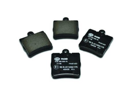 Комплект гальмівних накладок, дискове гальмо HELLA 8DB 355 008-961