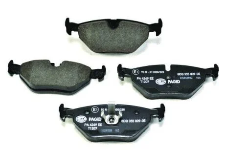 Комплект гальмівних накладок, дискове гальмо HELLA 8DB 355 009-051