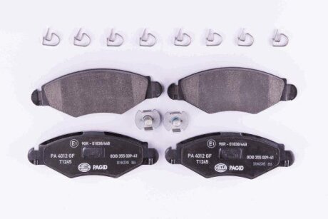 Комплект гальмівних накладок, дискове гальмо HELLA 8DB 355 009-411