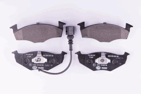 Комплект гальмівних накладок, дискове гальмо HELLA 8DB 355 009-801